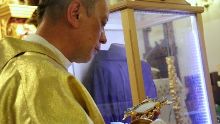 Sądeczanie uczcili szczególne relikwie św. o. Pio