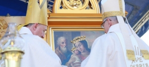 Koronacja obrazu Matki Bożej Królowej Rodzin w Chorzelowie - FILM i GALERIA