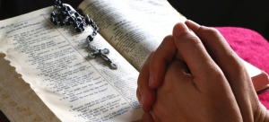Rzecznik Episkopatu: we wszystkich polskich diecezjach można użyć formularza „Mszy za uchodźców i wygnańców”