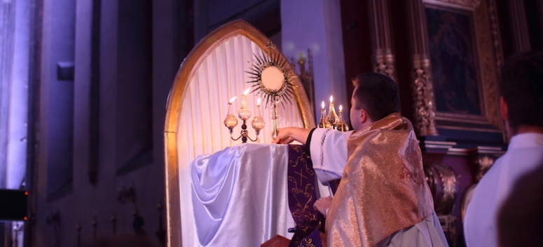 Wieczór Uwielbienia w Bazylice św. Małgorzaty w Nowym Sączu